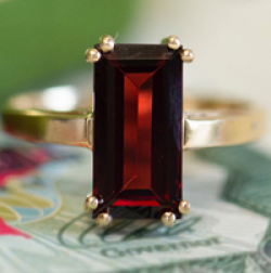 Garnet Ring Sweepstakes prize ilustration