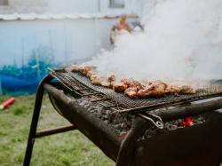 Smithfield Backyard Bratluck Sweepstakes prize ilustration